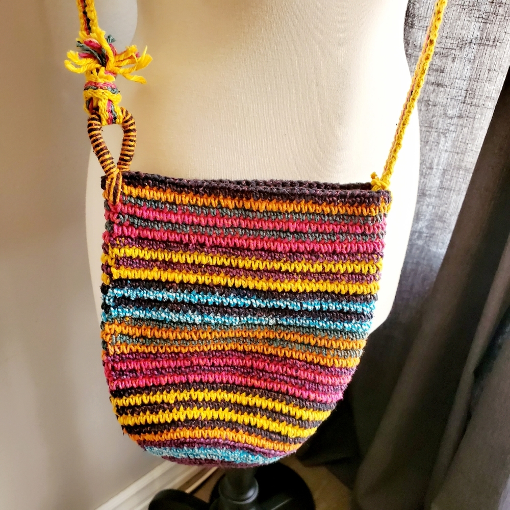 Knit cross-body bag #040